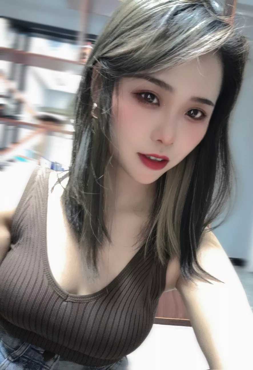 五里店两姐妹一起玩