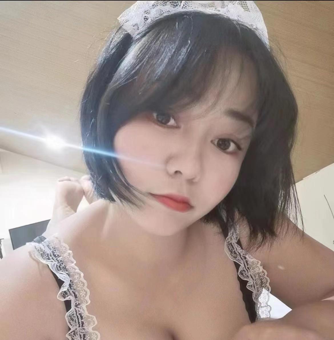 微胖的小女友