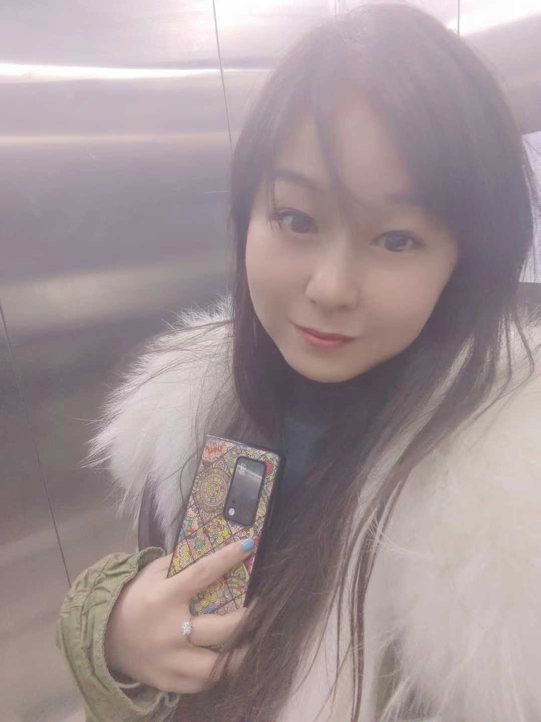 服务很好，丰满，这种身材是真的很不错