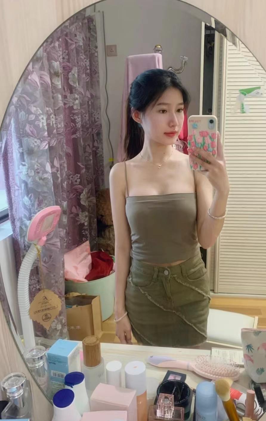 可以一字马的美女
