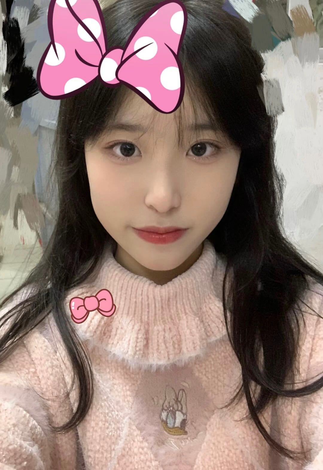 24岁年轻小姐姐