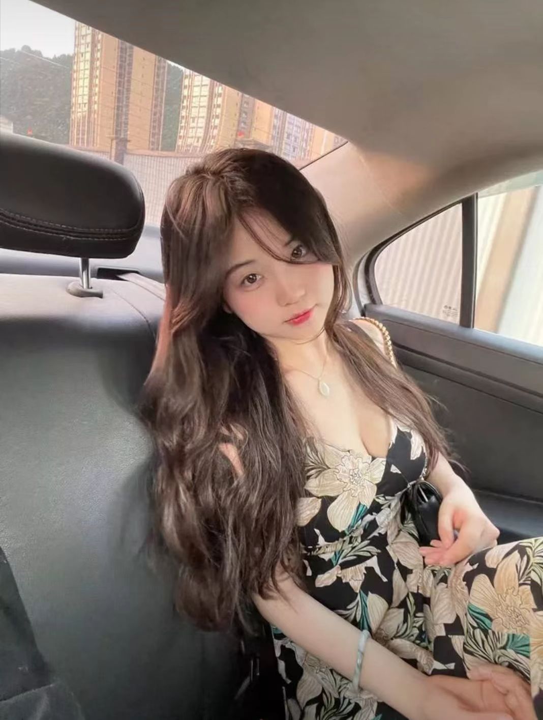 大学妹子下海不久，波大b粉嫩水多