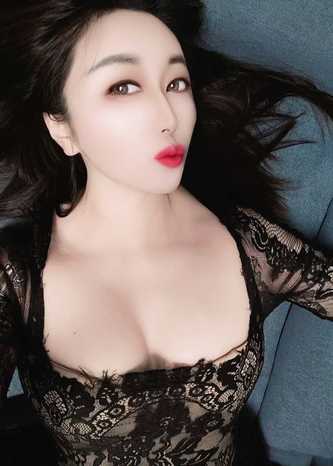 天河大胸sao妹