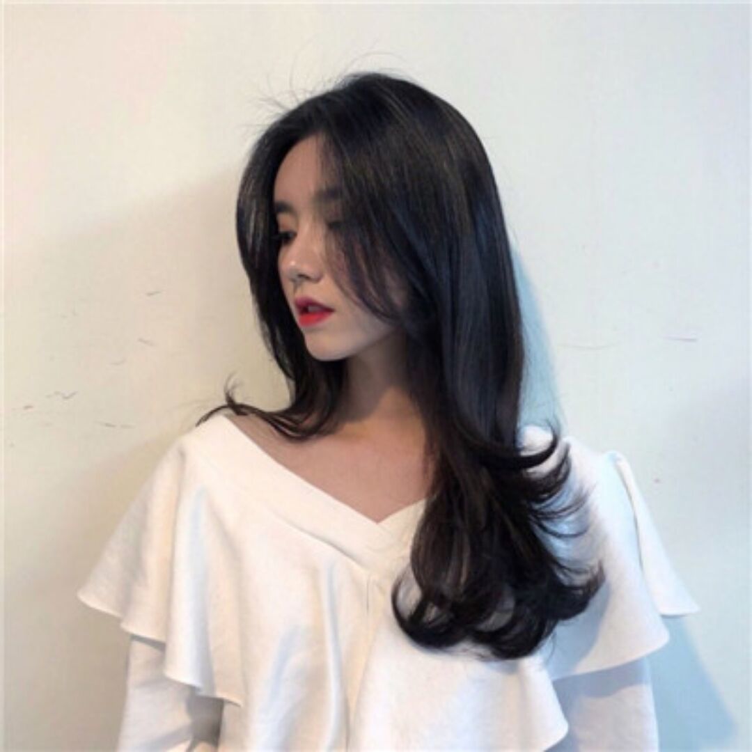 性感漂亮,胸部丰满,胸有点硬