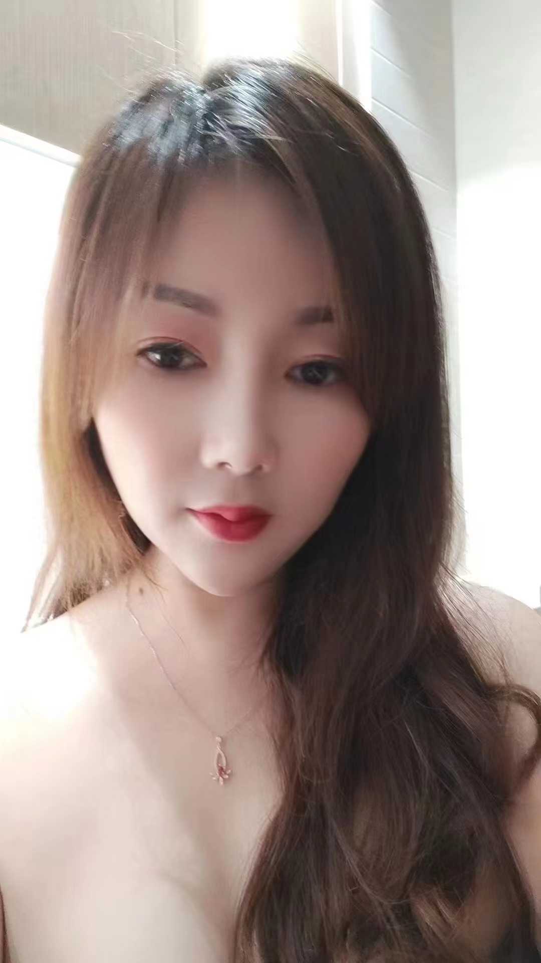 龙岗翘臀少妇
