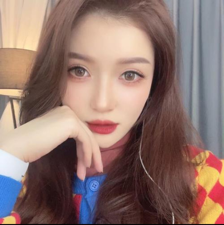 身材火辣性感丰满