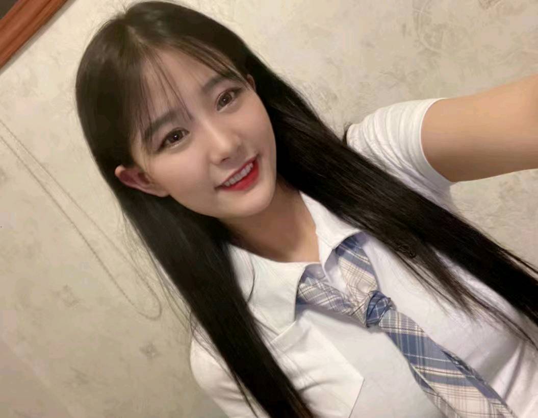 刚刚下海的嫩妹子