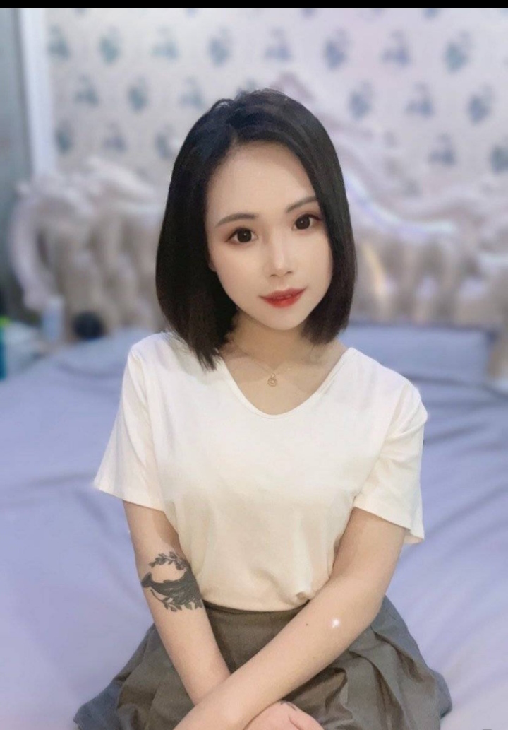 漂亮皮肤白配合