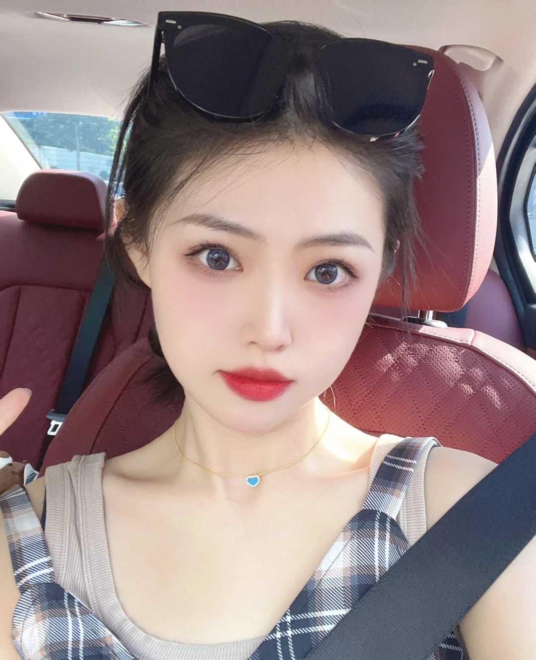 西湖的小蜜桃