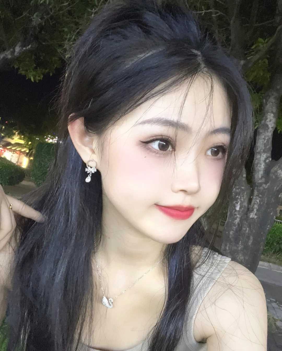 西湖的小蜜桃