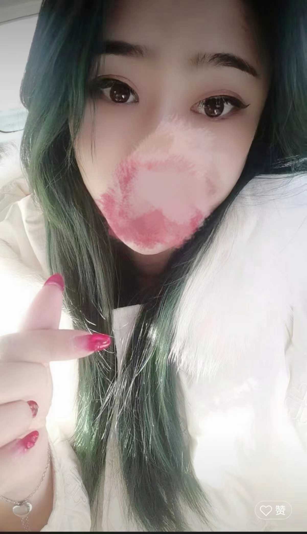 做ai很投入，有种也喜欢被干的闷sao型感觉