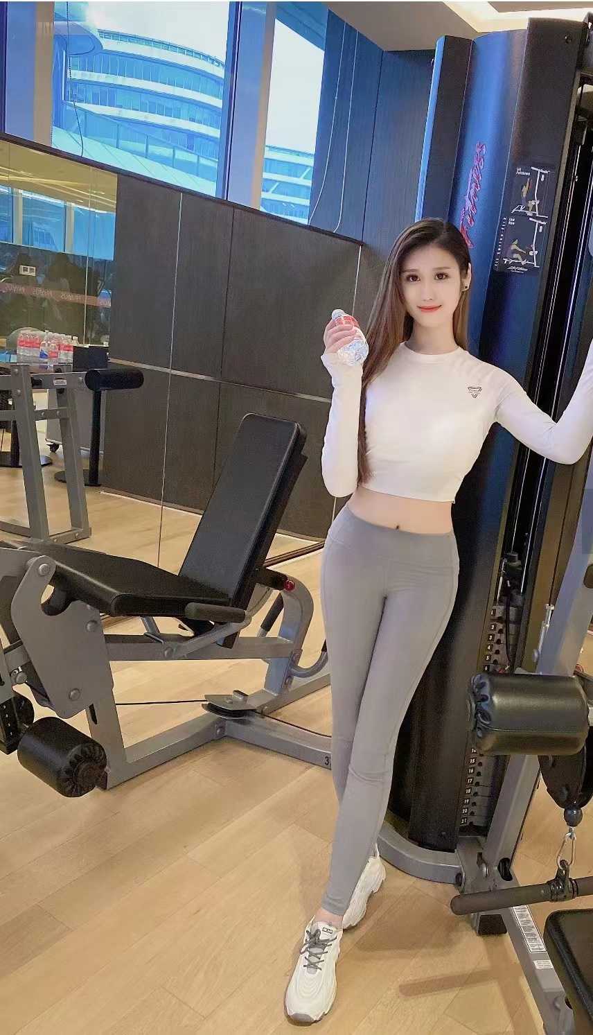 身材很棒,也有颜值的妹子