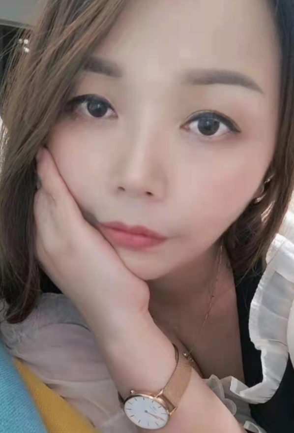 性感开朗小师妹