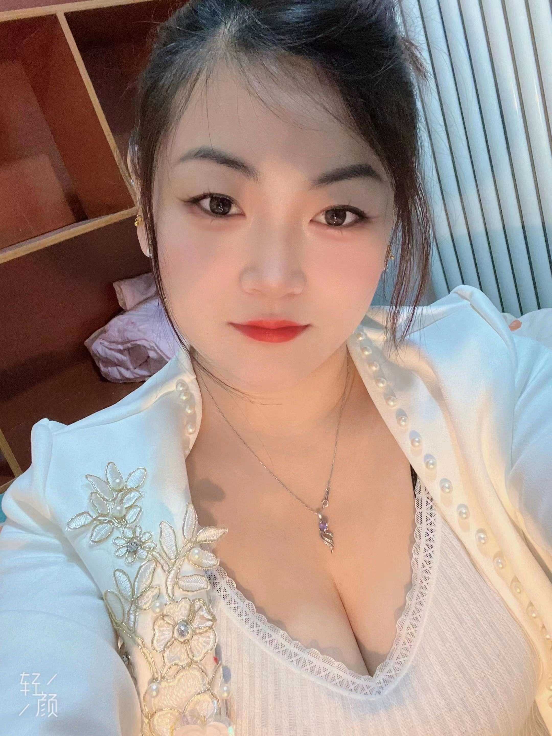 气质型御姐，平时健身