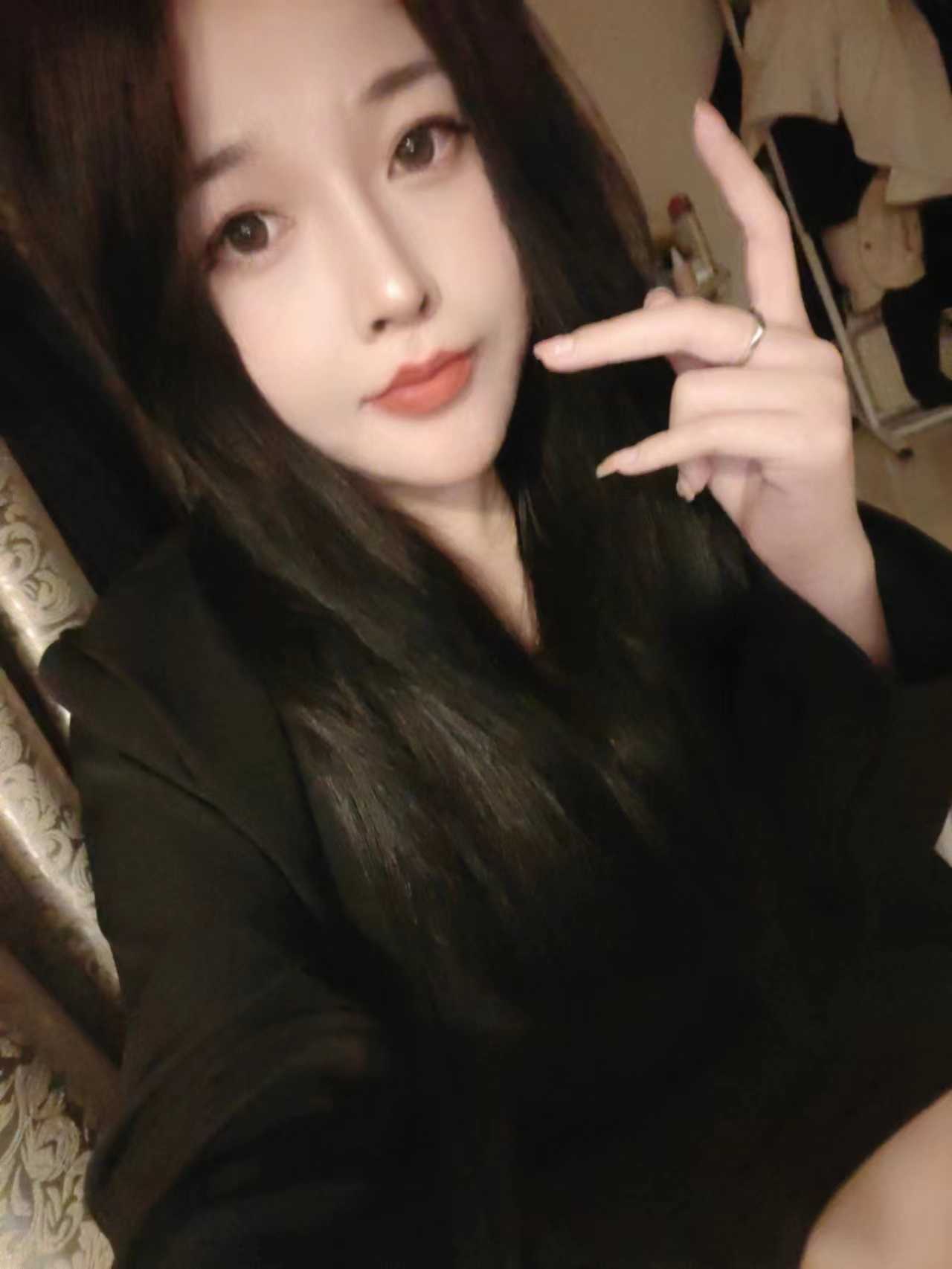 技术一流配合默契，夹的舒服的妹子