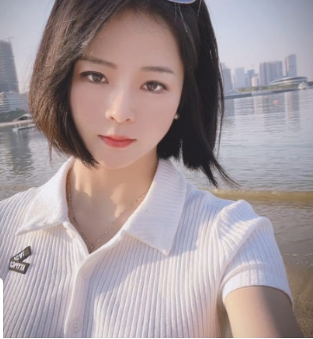 短发超a女孩