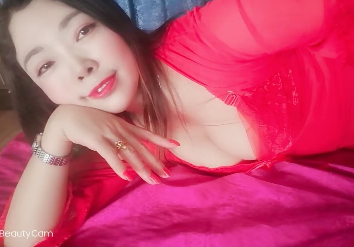 舔的舒服，叫的声大的妹子