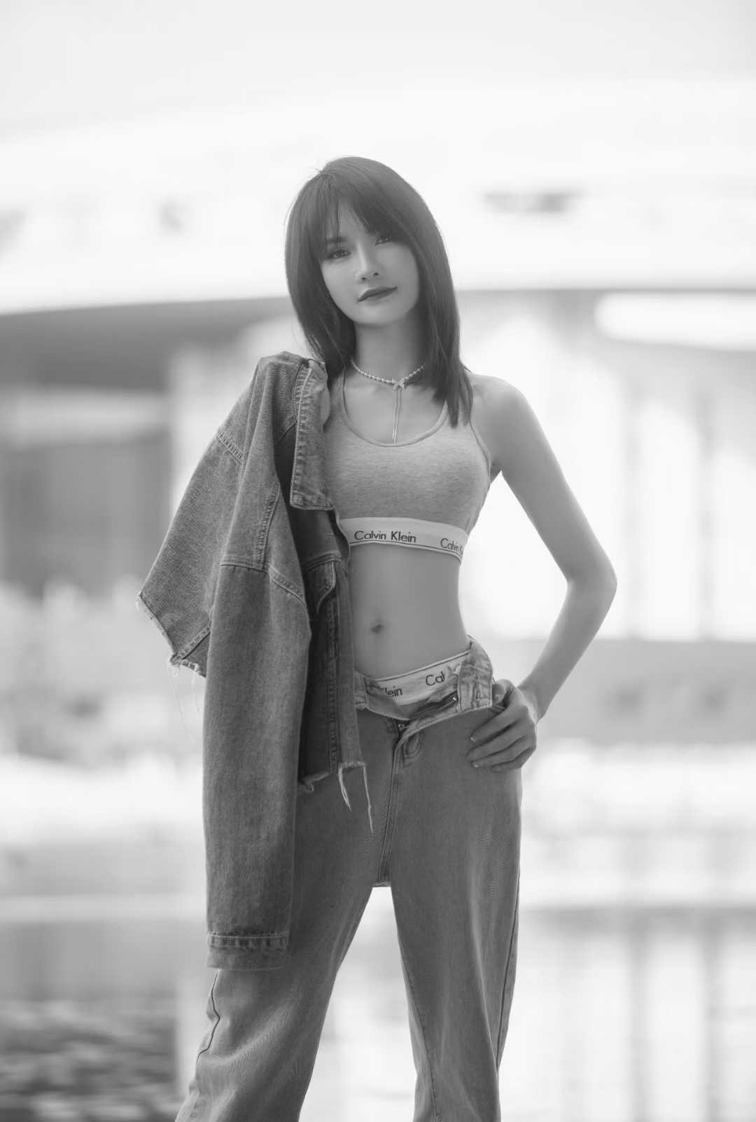 bb粉嫩,会吸会夹的妹子