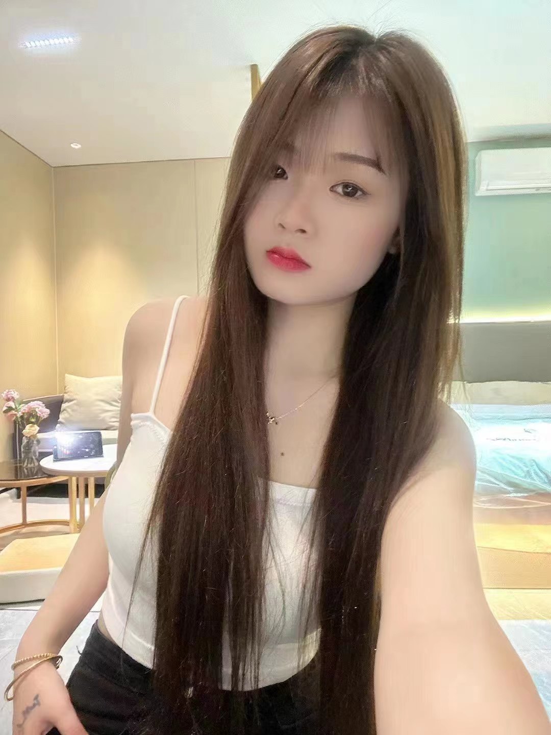 性感温柔小可爱，身材好