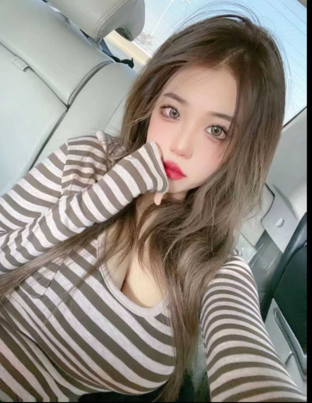 KH好，胸大臀翘，紧致