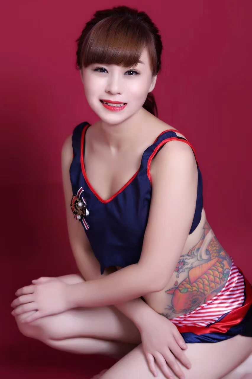 兼职可爱小美女