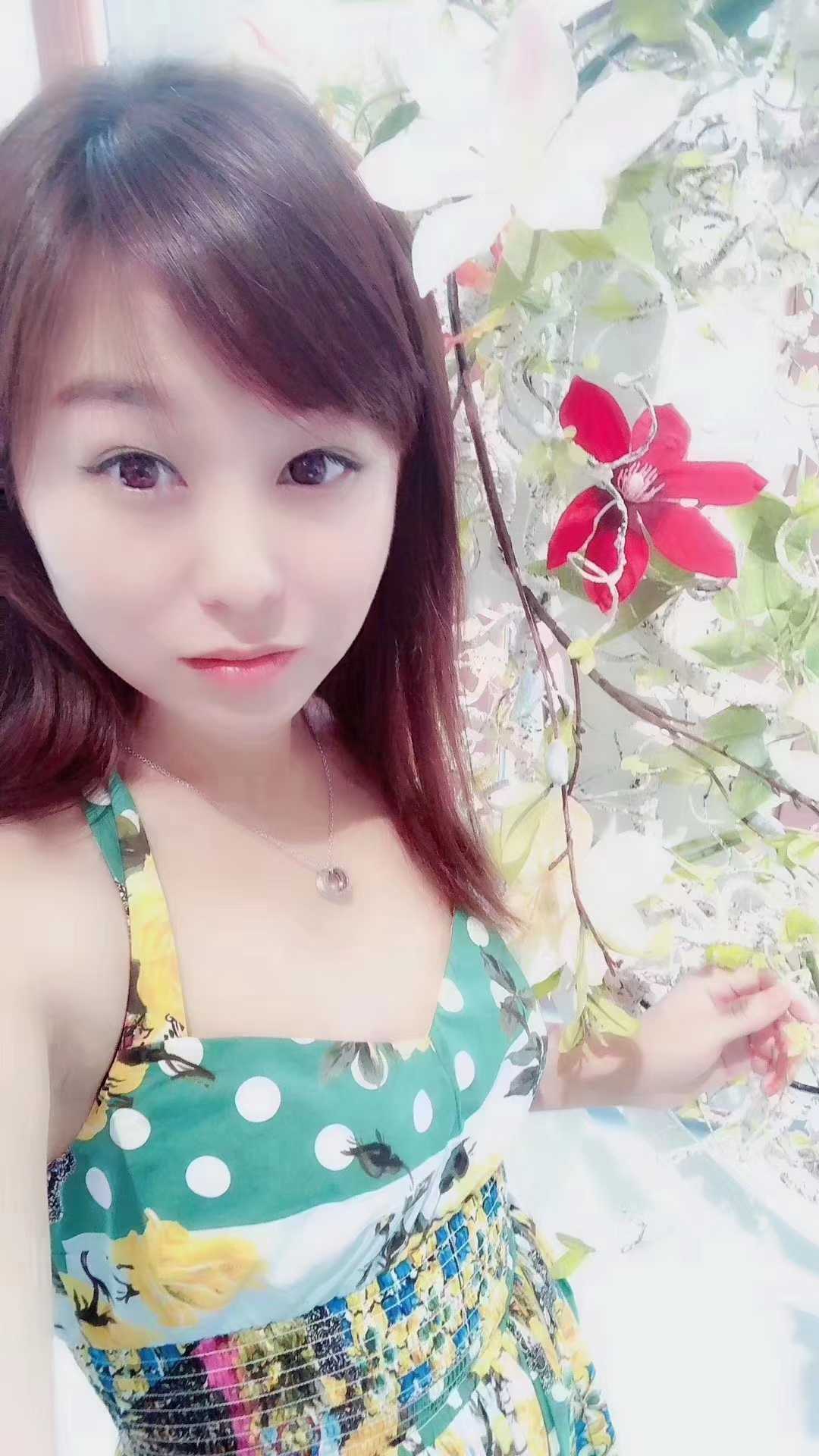 兼职可爱小美女