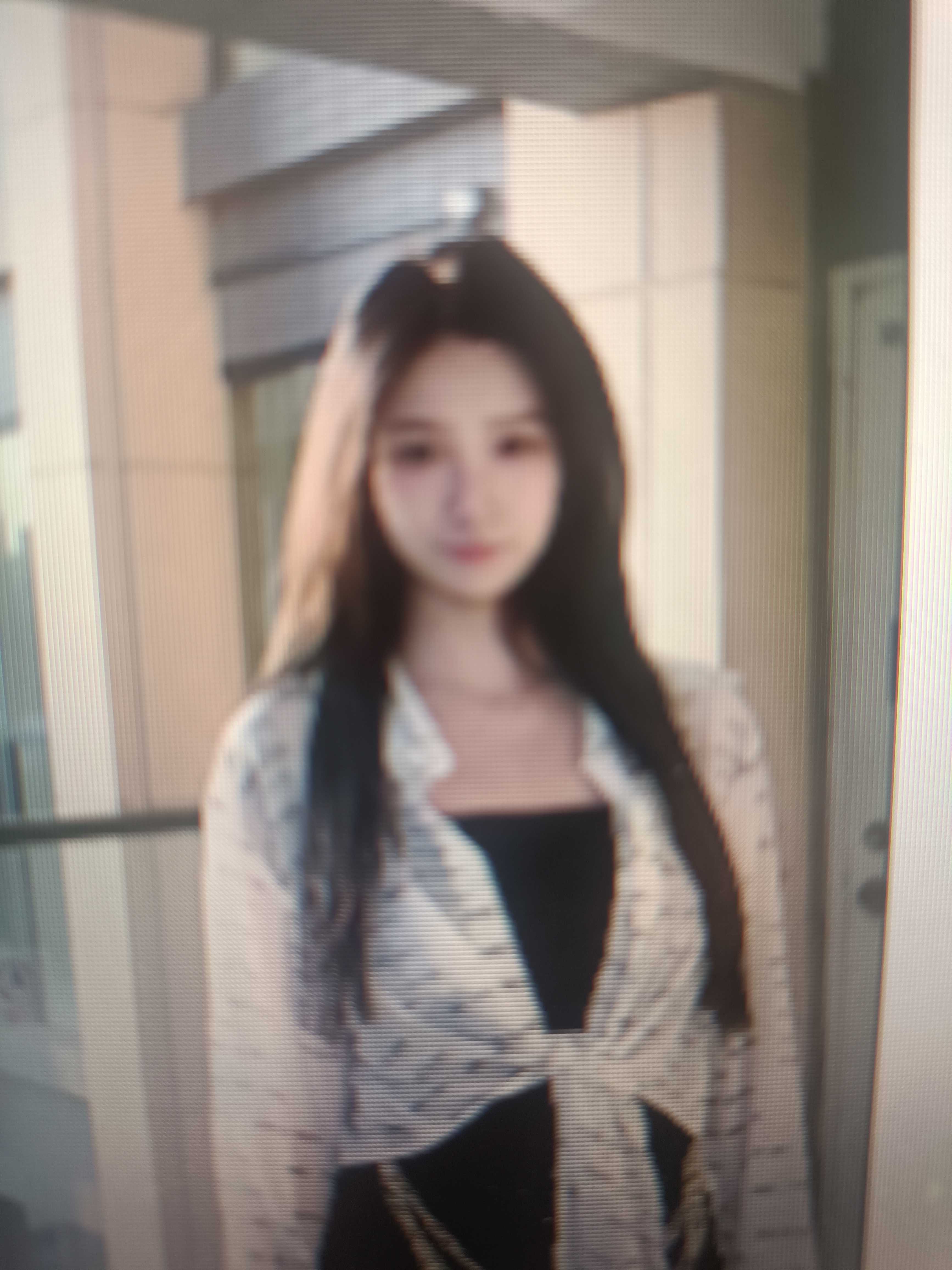 南山漂亮美女