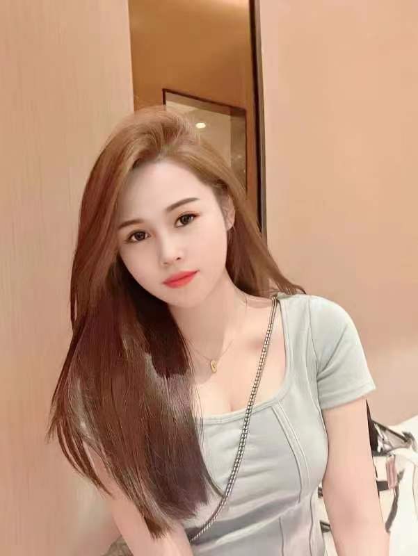 博罗依娜小美女20岁