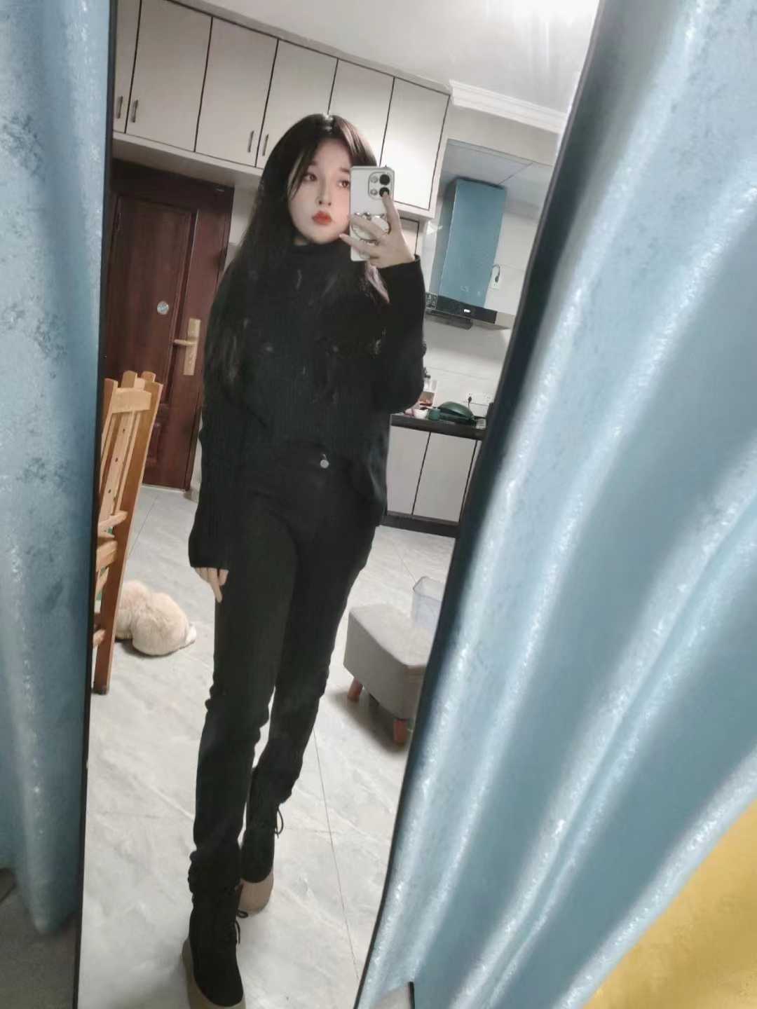 紧致粉嫩性价比高的妹子