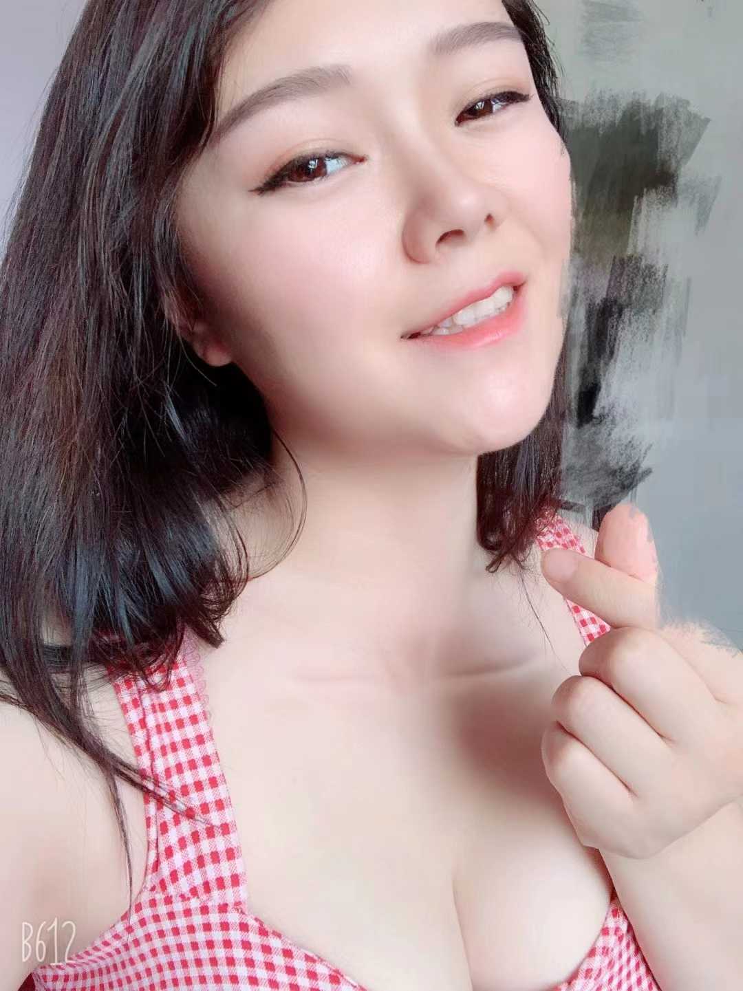 女友感拉满的小姐姐