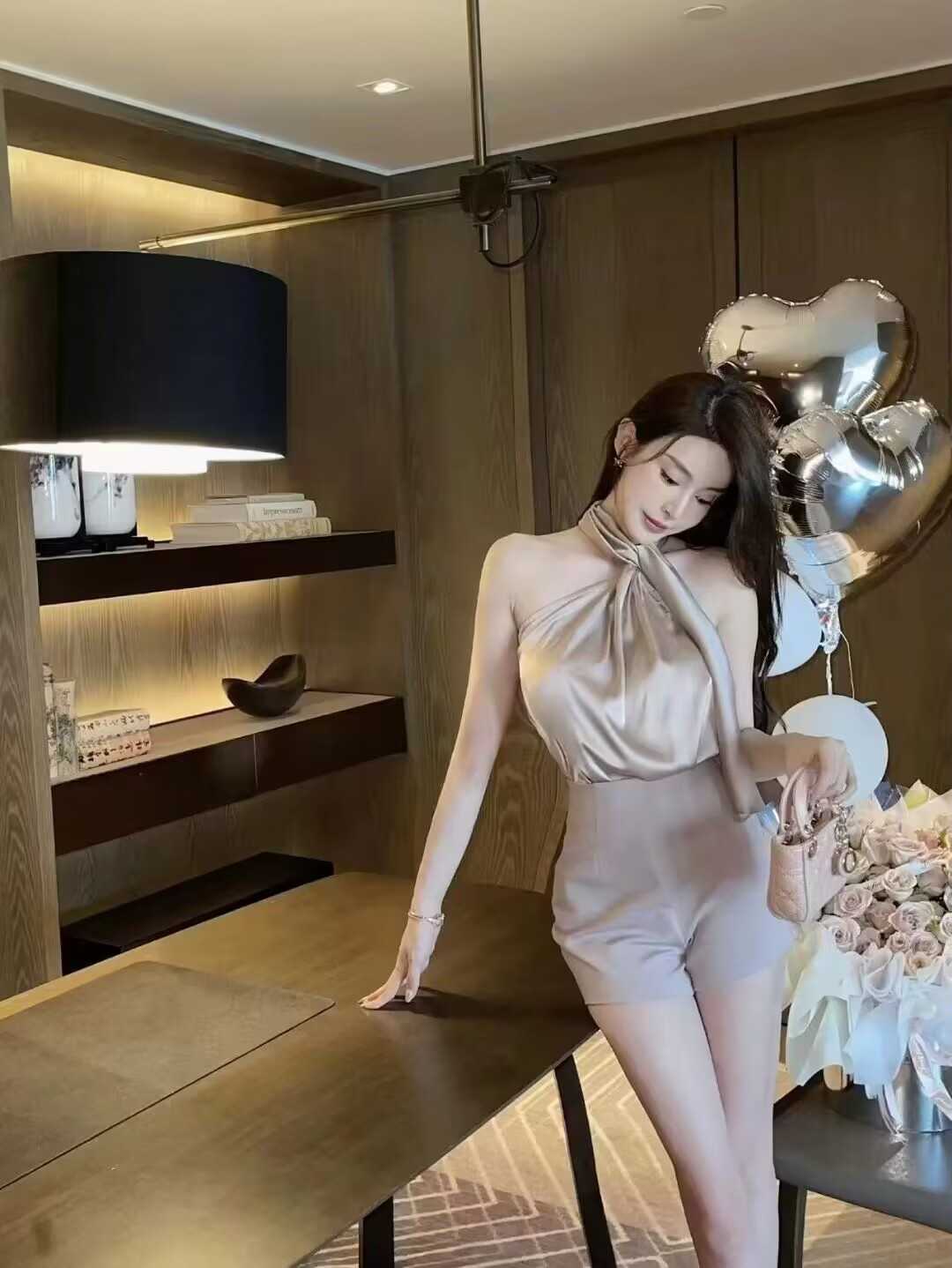 风sao少女媚儿