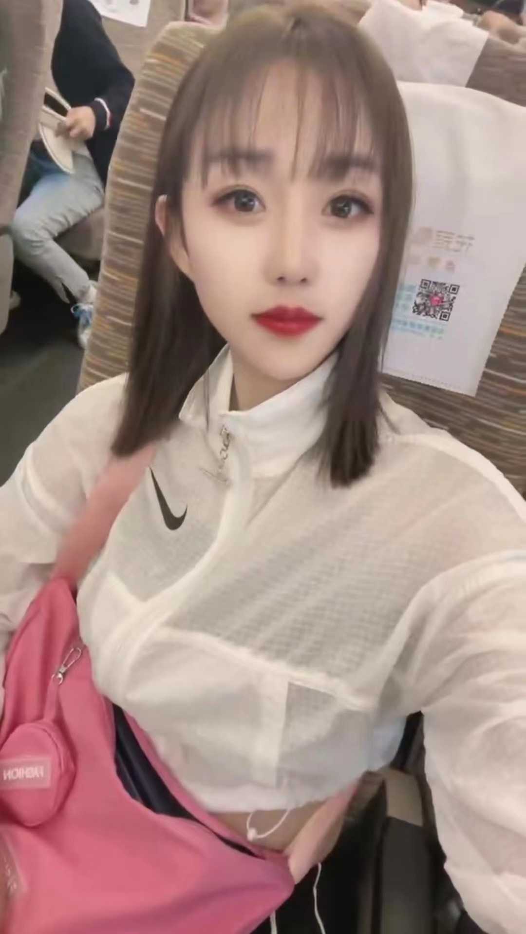 小姐姐kh一流，动作比较配合