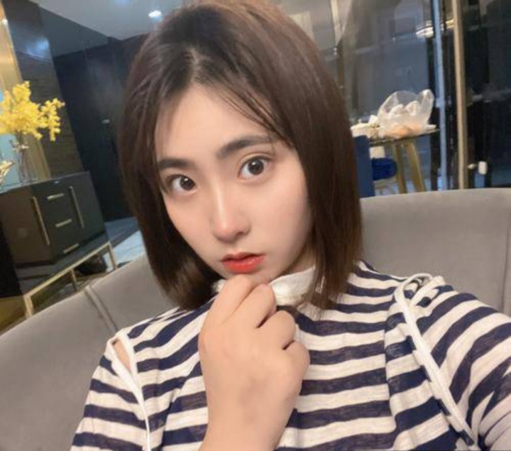 后入这妞 啊啊的浪叫了起来