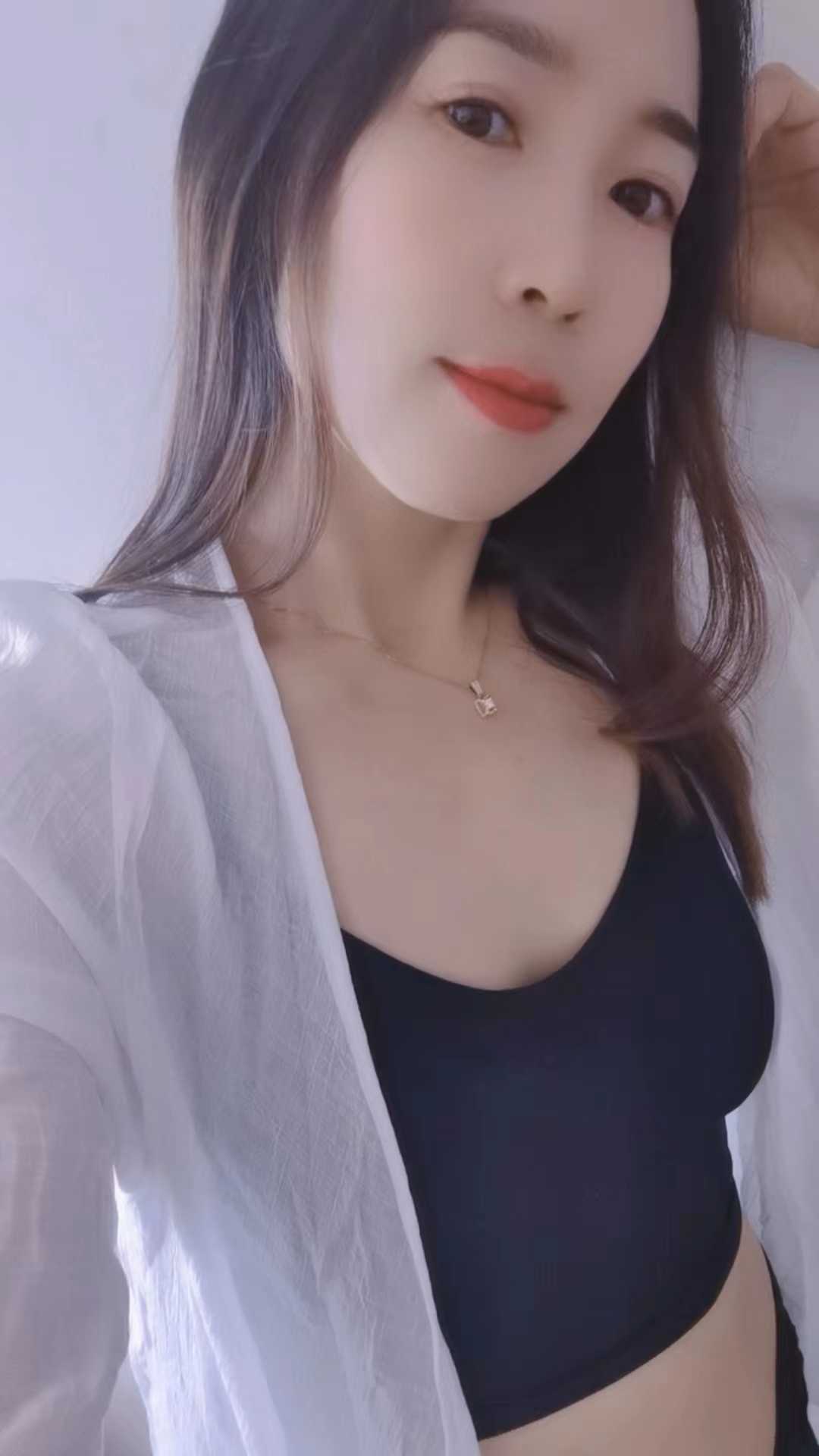 性价比高的妖娆少妇