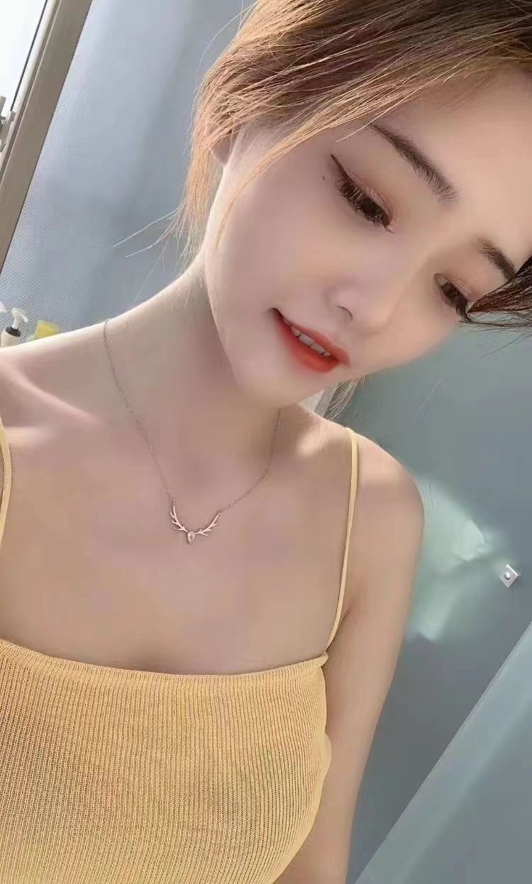 粉嫩前凸后翘