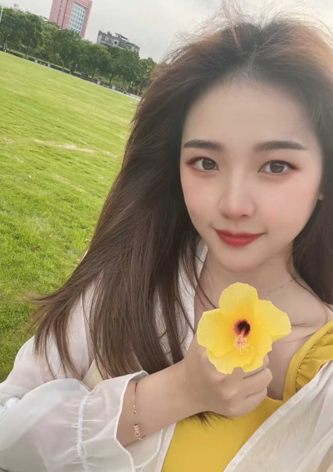 甜美系小姐姐