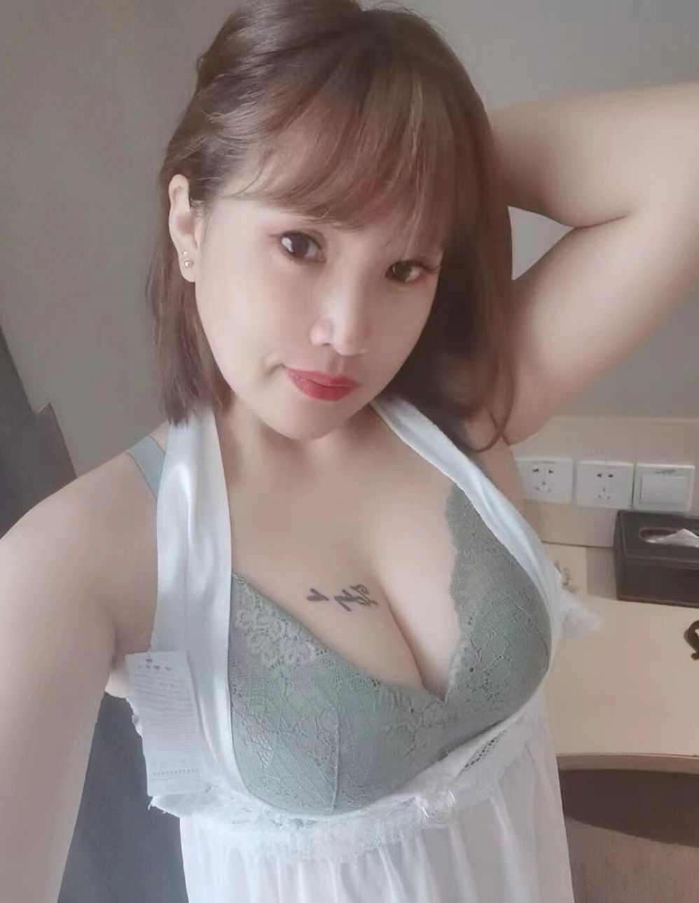 姐姐胸大，主动很配合