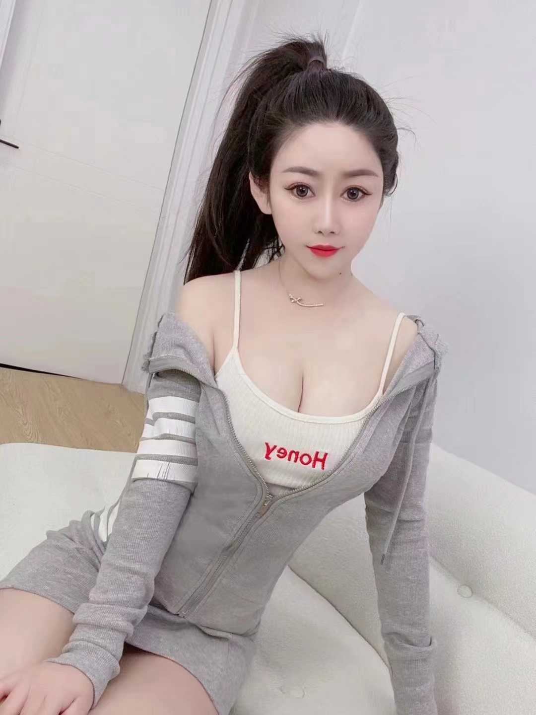 服务多,会挑逗,眼神让人受不了