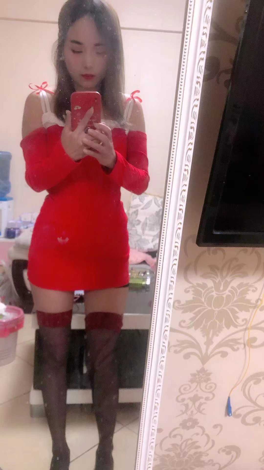 国际饭店附近值得一试的小姐姐