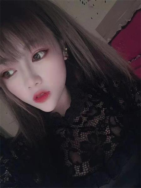 学生妹朵朵魅力十足