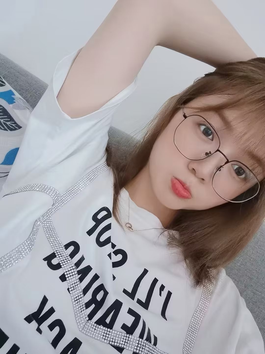 妹子不错,蛮年轻