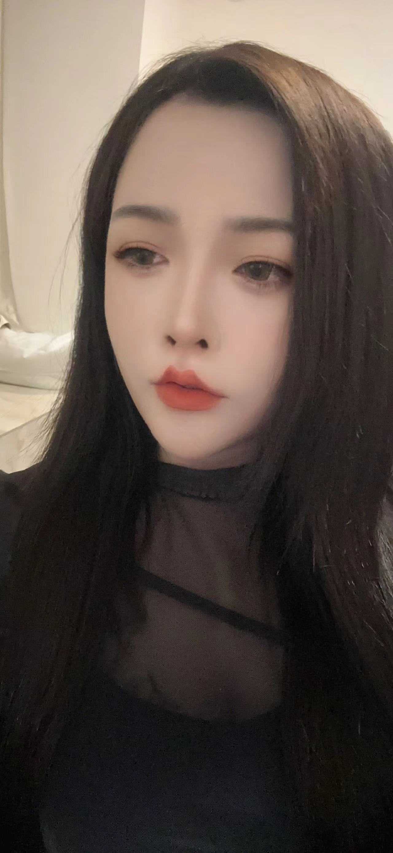 紧致粉嫩的漂亮小妹