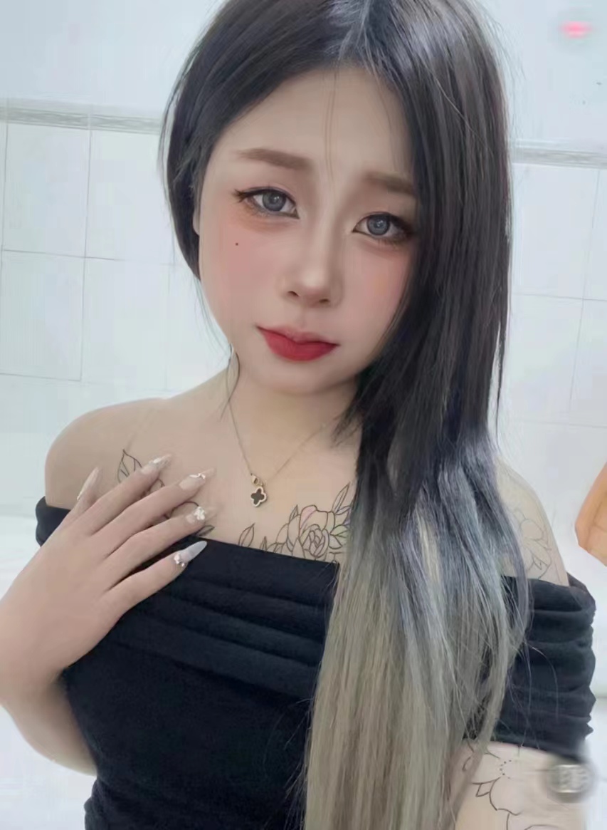 各种姿势配合度也挺高