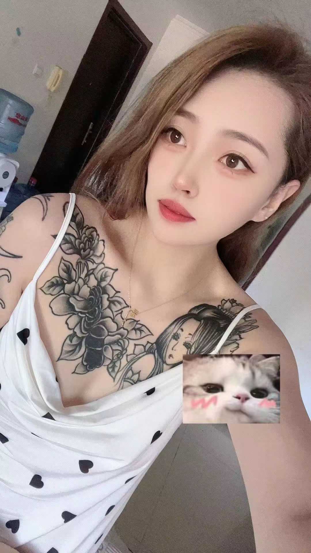 官庄纹身妹儿