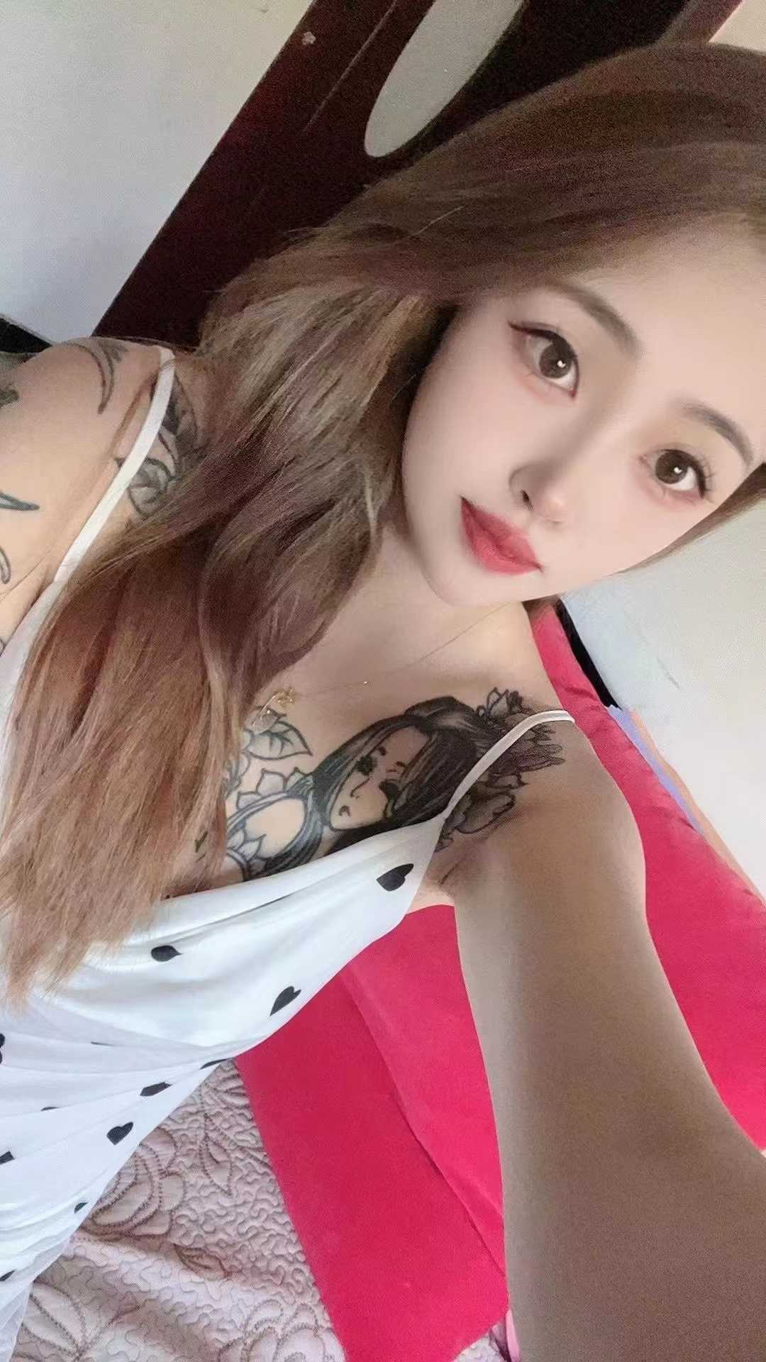 官庄纹身妹儿