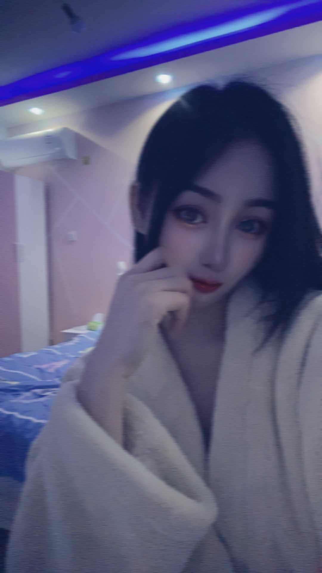 身材颜值超级棒的小姐姐