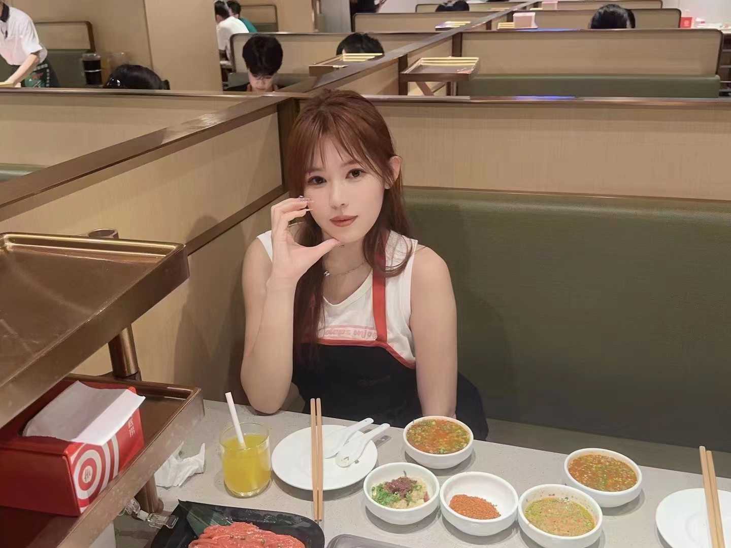 蜜桃臀小姐姐，配合度高