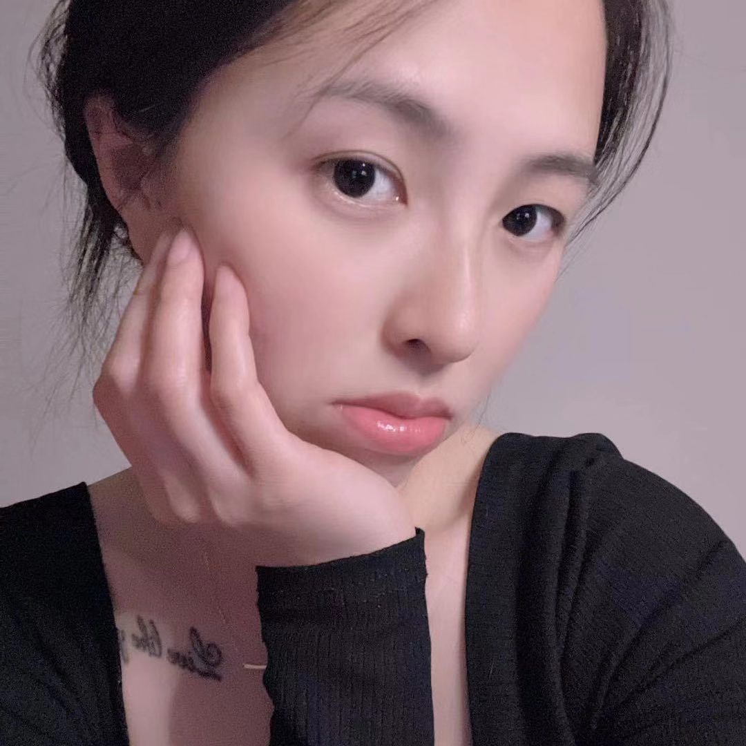 性感妩媚小妹