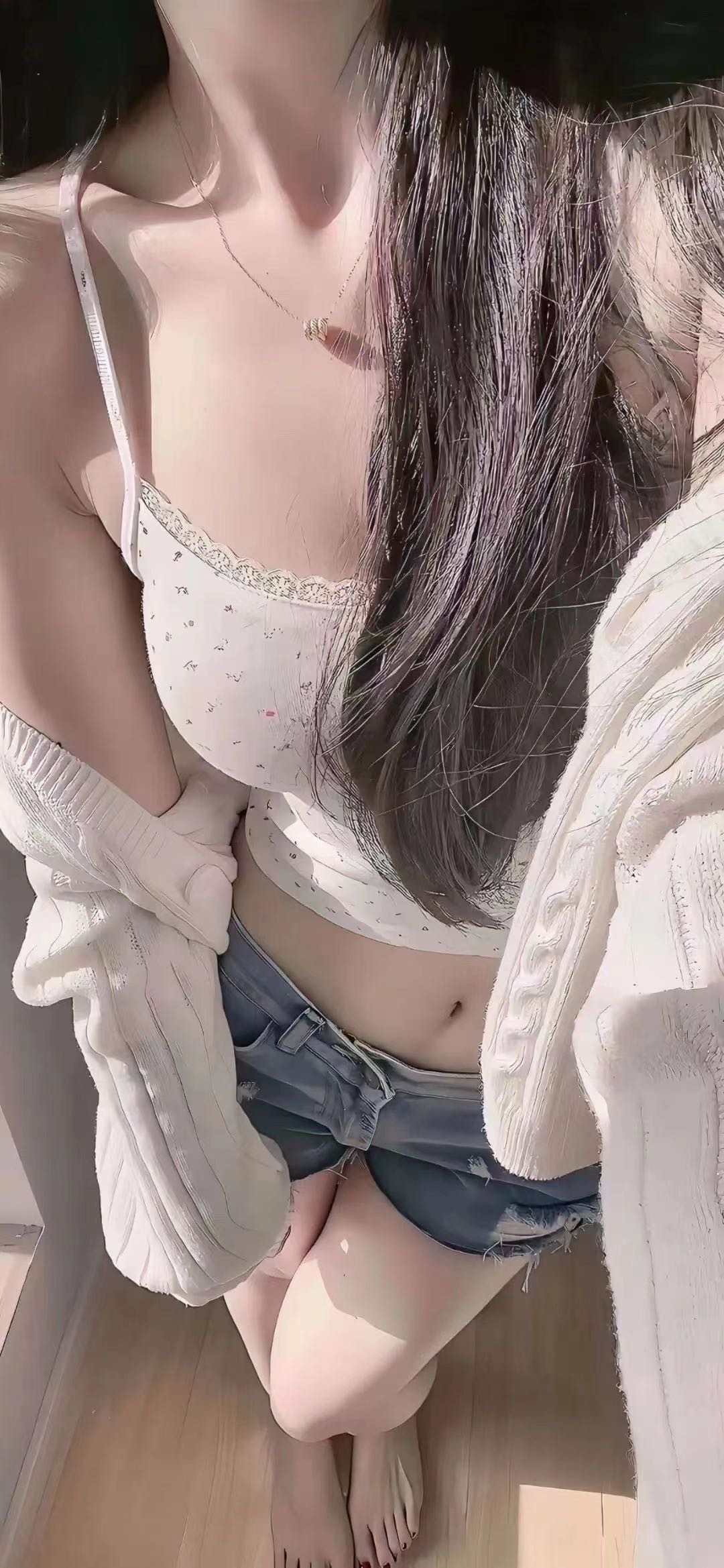 18岁在校嫩妹