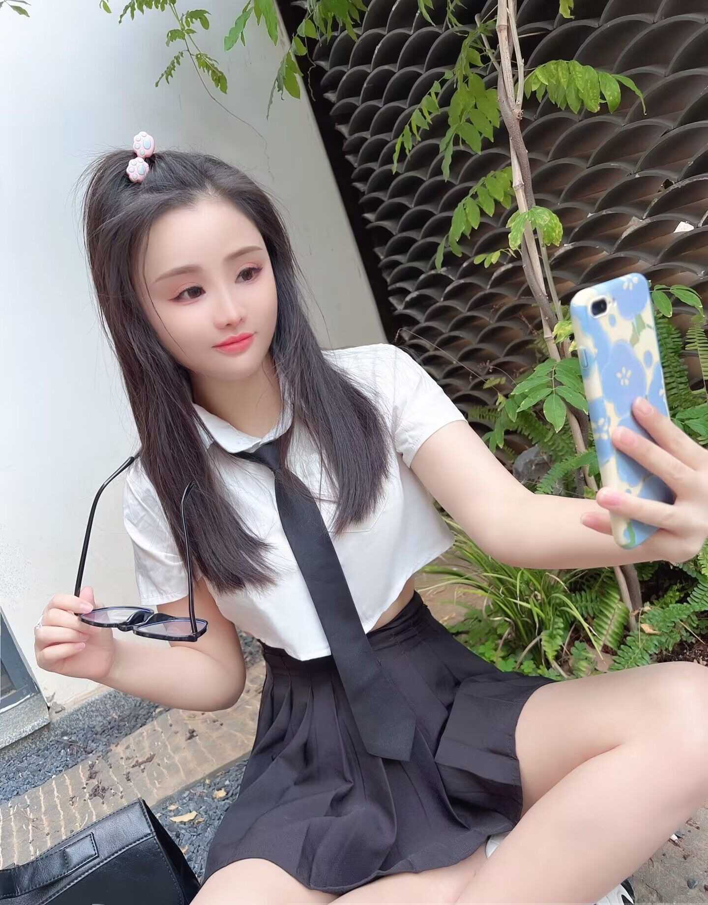 做~ai直接后入,大屁股看着都赏心悦目